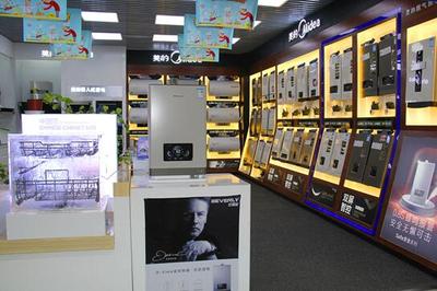 匠心的力量 比佛利热水器Lintom i8联袂BMW i8全国震撼首发，开启高端家居科技新篇章